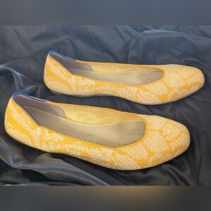 Rothys Women's Yellow Flats excellent used condition 9.5